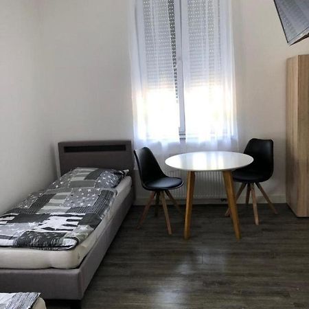 Godorfer Burg Monteuer Zimmer Wesseling Exteriör bild