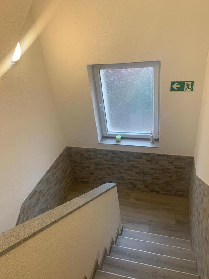 Godorfer Burg Monteuer Zimmer Wesseling Exteriör bild