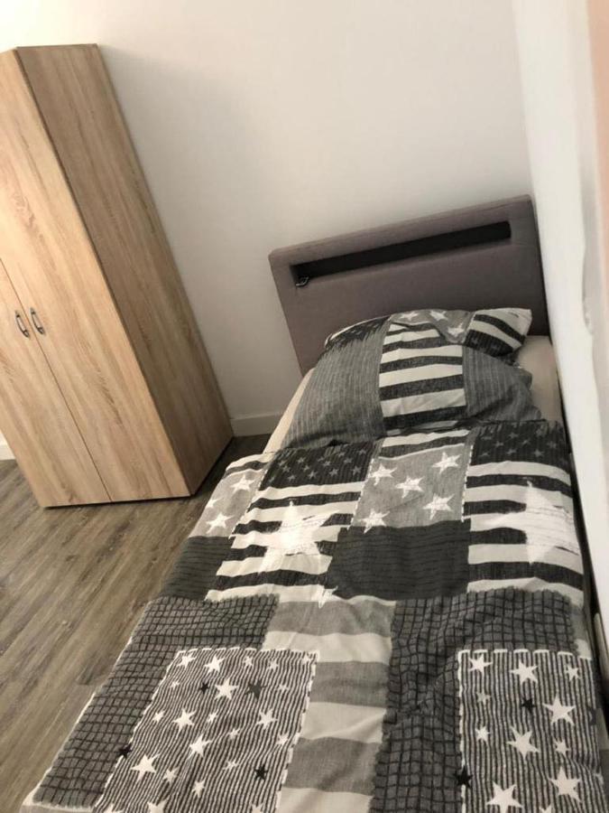 Godorfer Burg Monteuer Zimmer Wesseling Exteriör bild